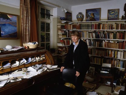 Iris Murdoch té la cortesia d’inventar-se veus que paren trampes estratègiques.