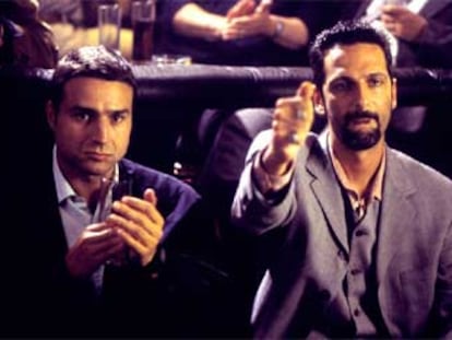 Alberto San Juan y Ernesto Alterio, en <i>Días de fútbol,</i> película dirigida por David Serrano y una de las más taquilleras de 2003.