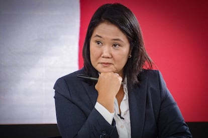 Keiko Fujimori durante una conferencia en Perú.