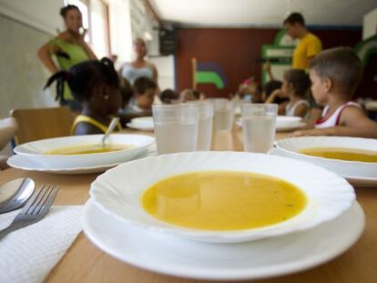 El colegio Manuel Altolaguirre da de comer a 120 niños Málaga.