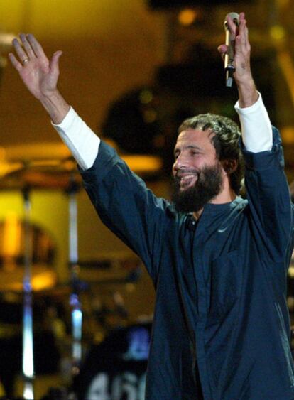 Cat Stevens, durante un concierto benéfico en Suráfrica en 2003<i>.</i>