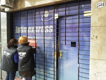 Clausura de uno de los locales que vendían dólares ilegalmente.