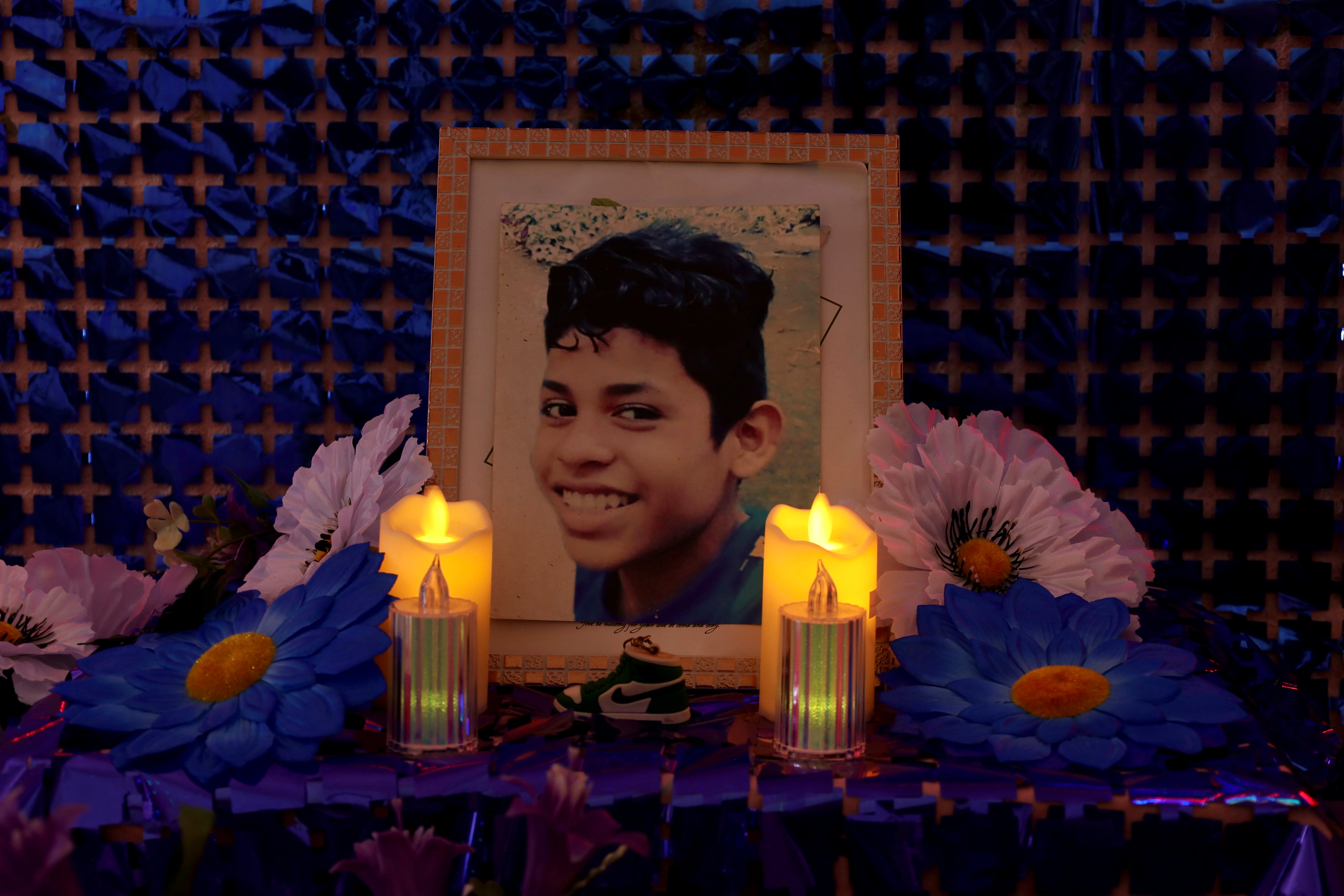 Una fotografía muestra a Orlando, un joven nicaragúense asesinado por la dictadura de Daniel Ortega. 