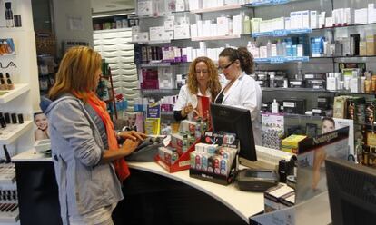 Imagen de una farmacia de Bilbao