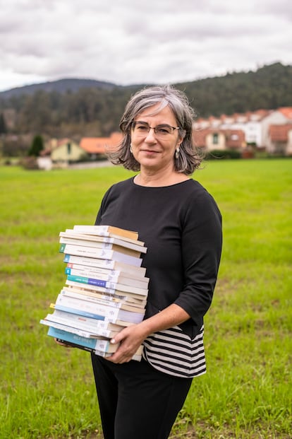 Nine Paz, Pontevedra, 55 años, es la coordinadora de la biblioteca del instituto de Brión (A Coruña), una localidad con 7.000 habitantes, además de profesora de francés del centro.