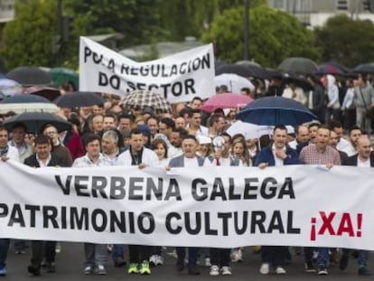 Manifestaci&oacute;n de m&uacute;sicos de orquesta en Santiago.