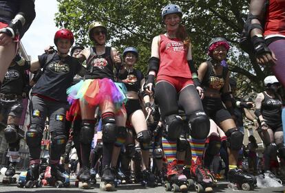 Participantes en el desfile anual del orgullo, que destaca los problemas de la comunidad gay, lesbiana y transgénero, en Londres, Gran Bretaña.