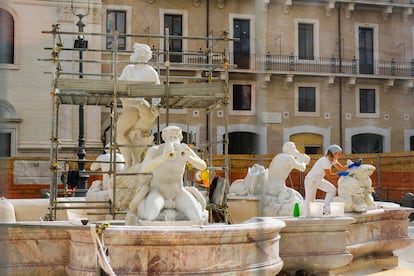 La Piazza Navona de Roma, durante las obras para el jubileo de 2025. 