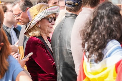 La expresidenta de la Comunidad de Madrid, Esperanza Aguirre participa en la manifestación, este domingo en Madrid.