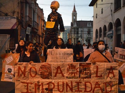 Manifestación contra los abusos en la Iglesia en Cochabamba, Bolivia, el pasado mayo.