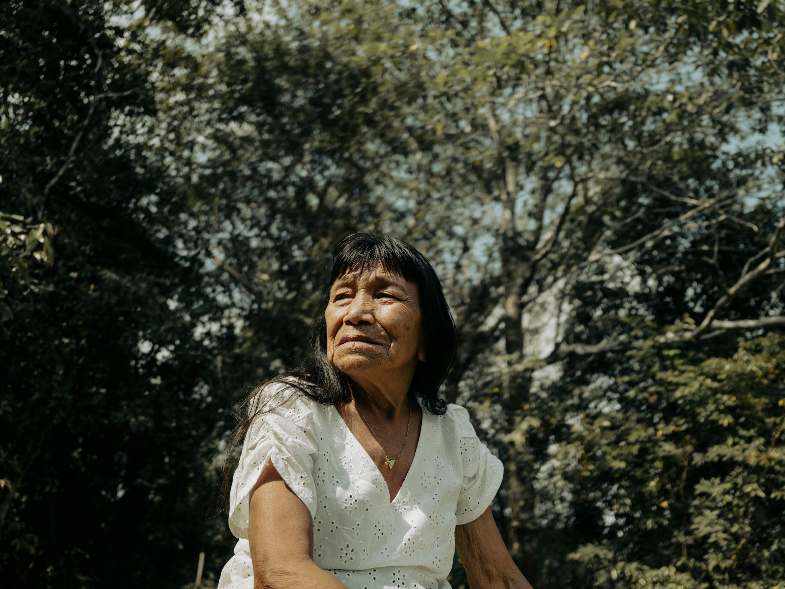 Sara Flores, la artista indígena peruana que representa el estilo de vida del Amazonas