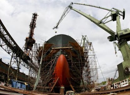 Un barco en construcción en los astilleros polacos de Gdansk, en mayo.