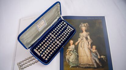 As pulseiras de diamantes de Maria Antonieta que a Christie's leiloou em 9 de novembro.