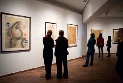 La sala octogonal de la Fundación Miró con las nuevas obras que ha incorporado del artista.