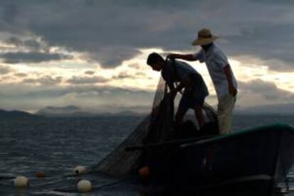 Pescadores de la isla de Chira (Costa Rica). EFE/Archivo