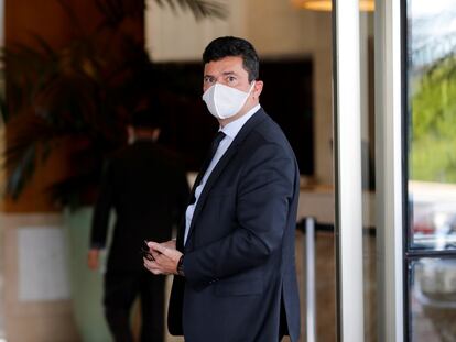 O ex-ministro da Justiça Sergio Moro a chegar a um hotel em Brasilia.
