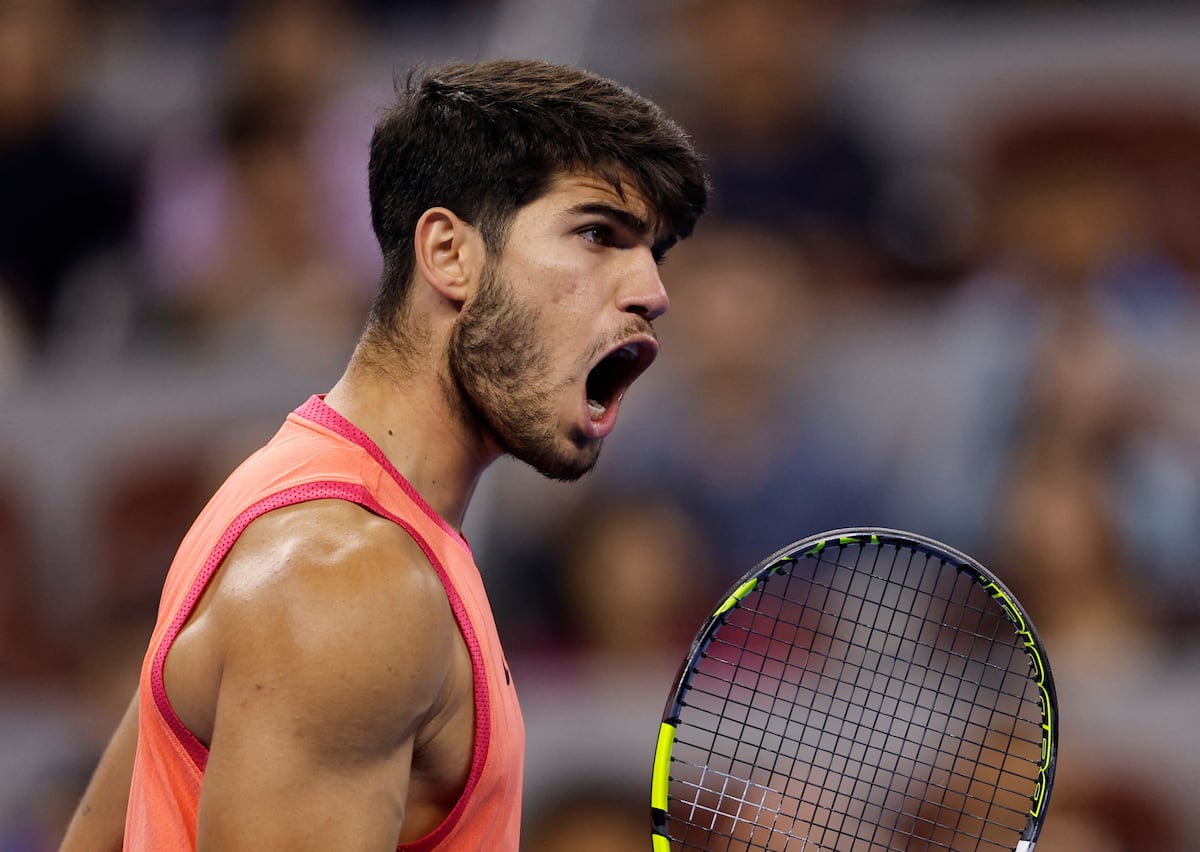 Beijing 2024: Carlos Alcaraz defeats Jannik Sinner to win Beijing tournament | Tennis | Sport