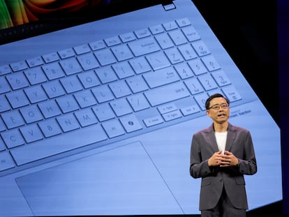 Asus co-CEO S.Y. Hsu on stage during a speech at COMPUTEX forum in Taipei, Taiwan June 3, 2024. REUTERS/Ann Wang