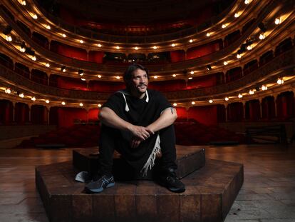 15/04/21. (DVD 1049) El actor y director Sergio Peris-Mencheta en el Teatro de la Comedia en Madrid. Jaime Villanueva.
