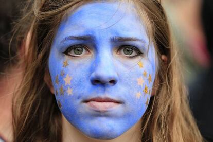 Los perdedores del referéndum del Brexit se han manifestado este sábado en el centro de Londres para tratar de evitar que la salida de Reino Unido de la Unión Europea se haga realidad.