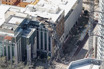 An aerial view of a collapsed crane at the 'Tampa Bay Times' building, following Hurricane Milton, in St. Petersburg, Florida on October 10, 2024.