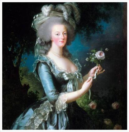 <strong> Los protagonistas. </strong> Tras casarse con el futuro Luis XVI (1754 – 1793), María Antonieta de Austria (1755 – 1793) se convirtió en reina consorte de Francia y Navarra, en lo que supuso un intento por reconciliar a sus respectivos países, que arrastraban una histórica enemistad. </p> <strong> Los hechos. </strong> Cuando se casaron, Luis tenía 15 años y María Antonieta 14. Según las memorias de Madame Campan, amante y amiga de la consorte, el matrimonio tardó siete años en consumarse debido a una malformación en los genitales del rey. Mientras, María Antonieta se rodeó de una camarilla de jóvenes de ambos sexos, con los que organizaba fiestas donde se hacía el amor y se servían bebidas en unas tazas con la forma de los pechos de la monarca. Estas frivolidades le dieron a María Antonieta una pésima fama entre los súbditos. </p> En la imagen, retrato de María Antonieta de Elisabeth Vigee Le Brun.