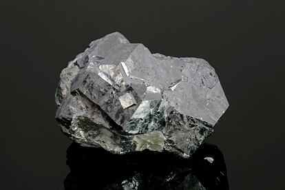 Mineral de arseniuro de cobalto.