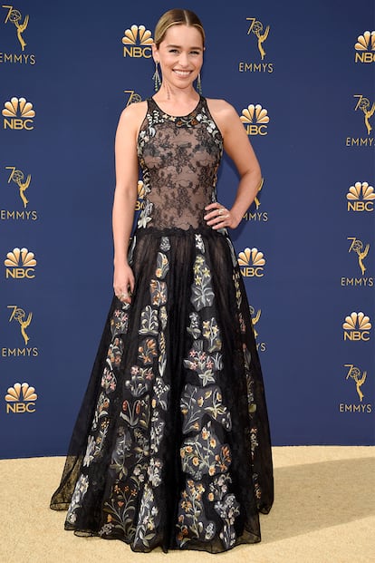 Emilia Clarke, la madre de dragones más famosa de Juego de Tronos, de Dior.