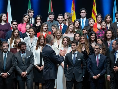 Acto de entrega de los despachos a los nuevos jueces presidido por Felipe VI, en febrero pasado en Barcelona.