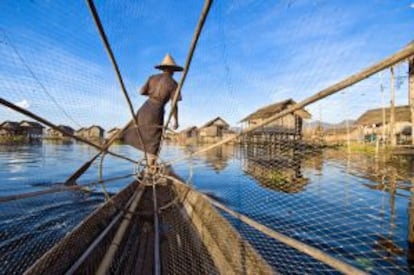 Pescador en el lago Inle en Myanmar.