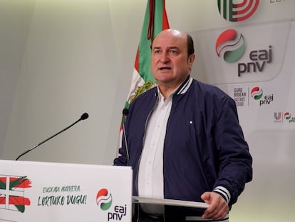 Andoni Ortuzar, durante una comparecencia en la sede del PNV en Bilbao.