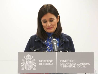 Carmen Montón, durante el anuncio de su dimisión como ministra de Sanidad.