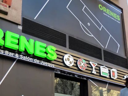 Un salón de juego de Orenes en Madrid