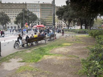 Algunes tendes han marxat de la gespa.