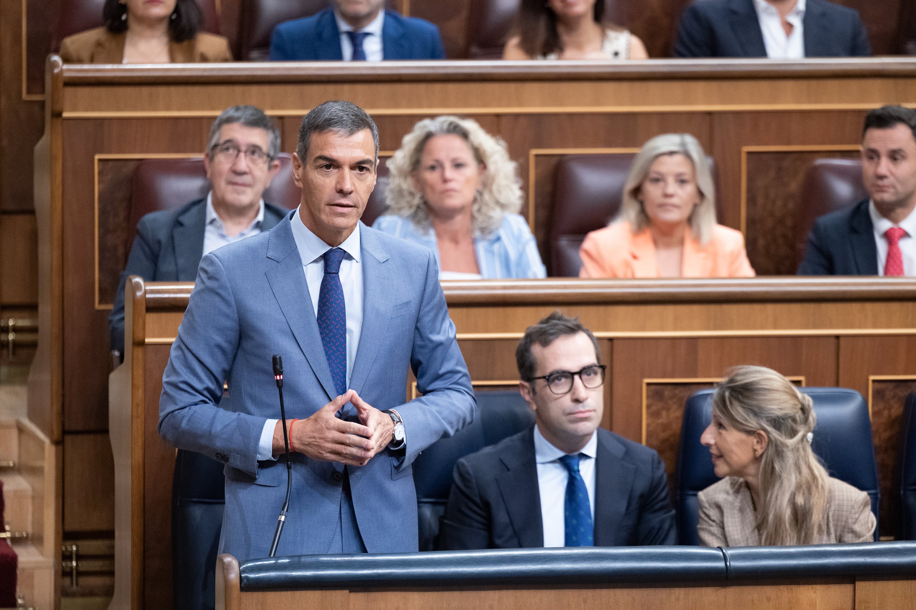 Sánchez y Feijóo se cronifican en sus acusaciones sobre la crisis sin resolver de Ceuta