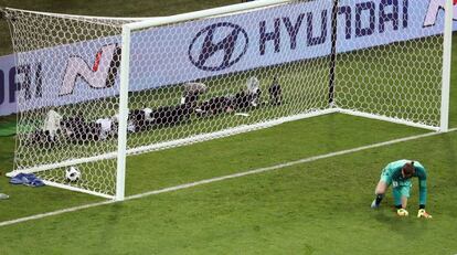 Un fallo de David de Gea concede el segundo gol a Cristiano Ronaldo.