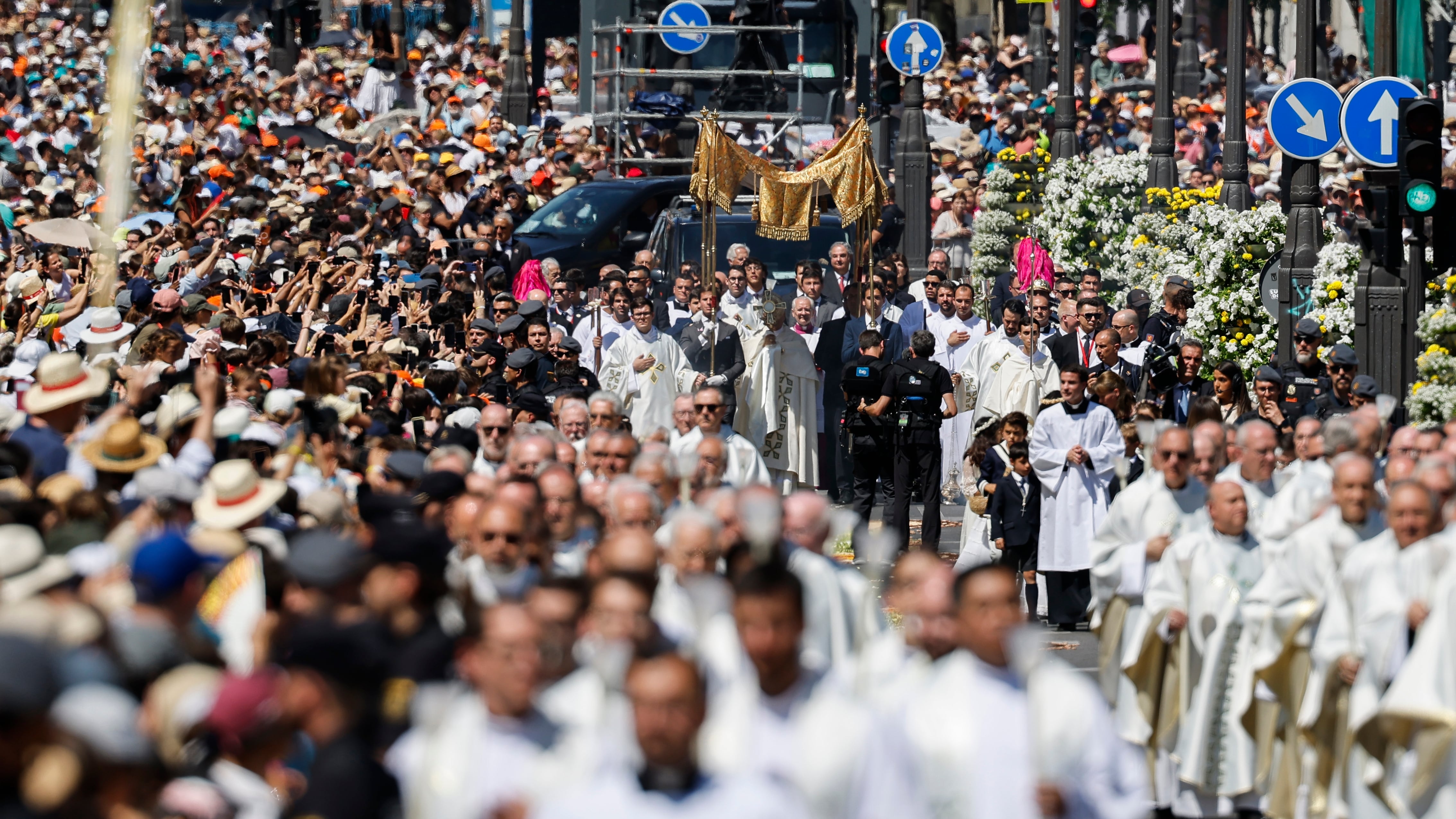 Visita del Papa León XIV, en directo | El Papa se da un baño&hellip;