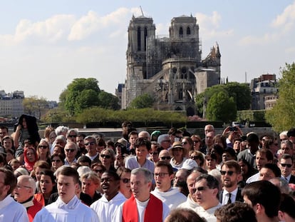 Processó a Notre-Dame aquest divendres.