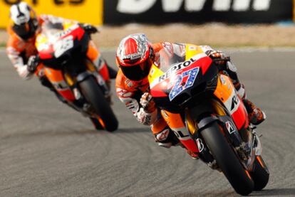 Stoner consigue el mejor tiempo en el Circuito de Jerez.