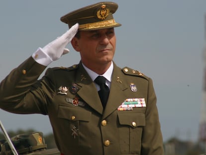 Francisco Fernández Sánchez, en su toma de posesión como comandante general de Melilla el 11 de abril de 2003.