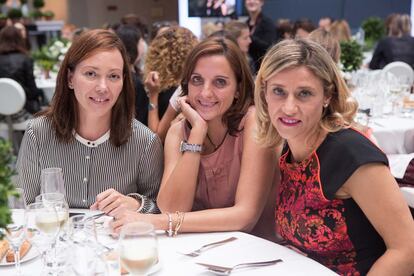 Sofía López, de Puig, Olga Solanas, de Mec Global, y Elena Ferreras, directora de publicidad de S Moda.