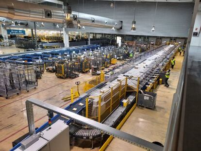 Centro de tratamiento de Correos, donde arranca la transición logística.