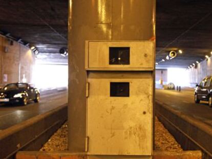 A radar in a tunnel in Costa Rica street in the center of Madrid.