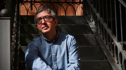 08/04/2022 El filólogo y escritor Jordi Amat, en el Ateneu Barcelonès.
'Vèncer la por. Vida de Gabriel Ferrater' reúne con "gran corpus" de documentación, cartas y archivos
CULTURA