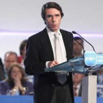 El expresidente del Gobierno y presidente de honor del PP, José María Aznar, durante su intervención en el XVII Congreso que los populares celebran este fin de semana en Sevilla