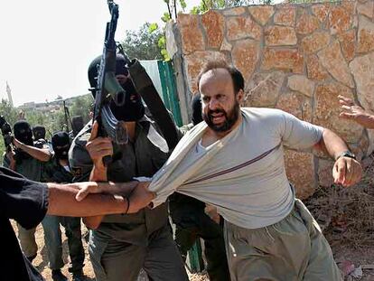 Milicianos de Al Fatah detienen al juez Saleh Freihat, partidario de Hamás, en Cisjordania.