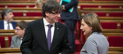 Carles Puigdemont con Carme Forcadell