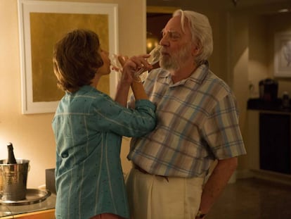 Helen Mirren y Donald Sutherland, en 'El viaje de sus vidas'.