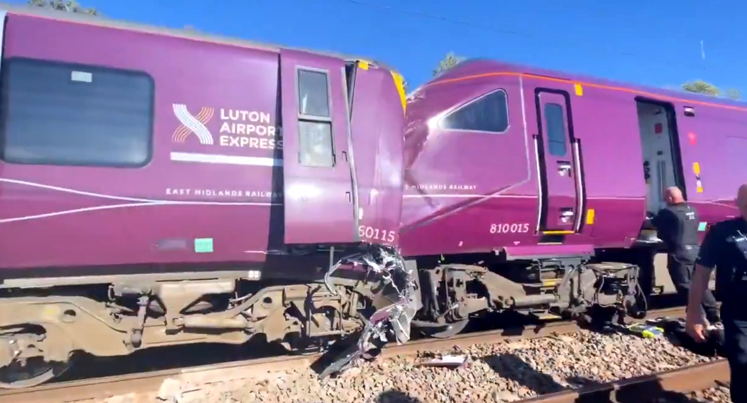 Dos trenes de pasajeros colisionan al norte de Londres