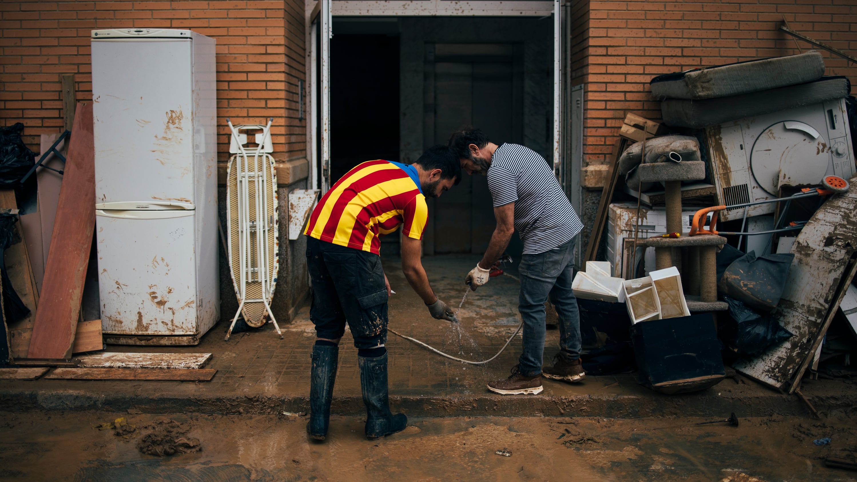 De la reconstrucción de la casa a una nueva modalidad de b...ayudas del Gobierno para afrontar las
consecuencias de la dana